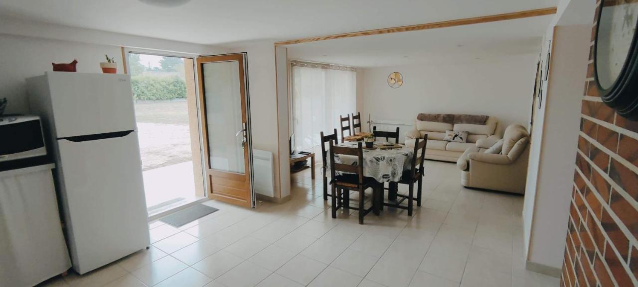Le Clos Varnay Jardin Apartment Meusnes